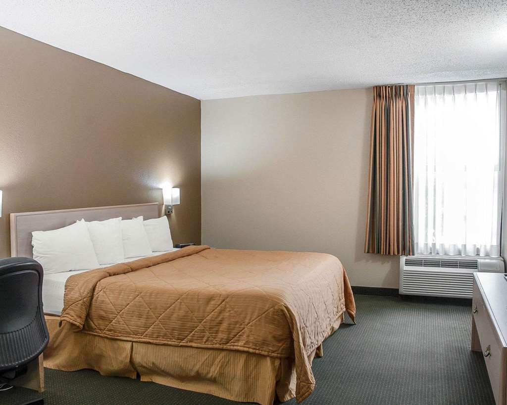 Quality Inn Near Six Flags St. Louis Пасифик Номер фото