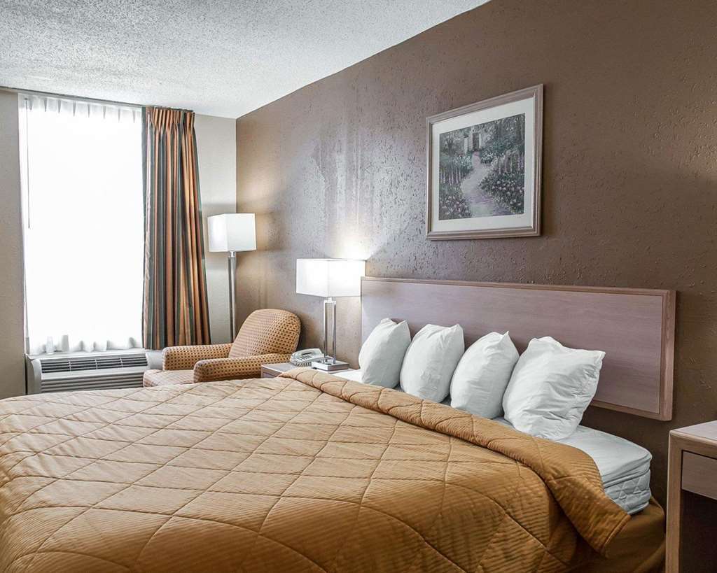 Quality Inn Near Six Flags St. Louis Пасифик Номер фото