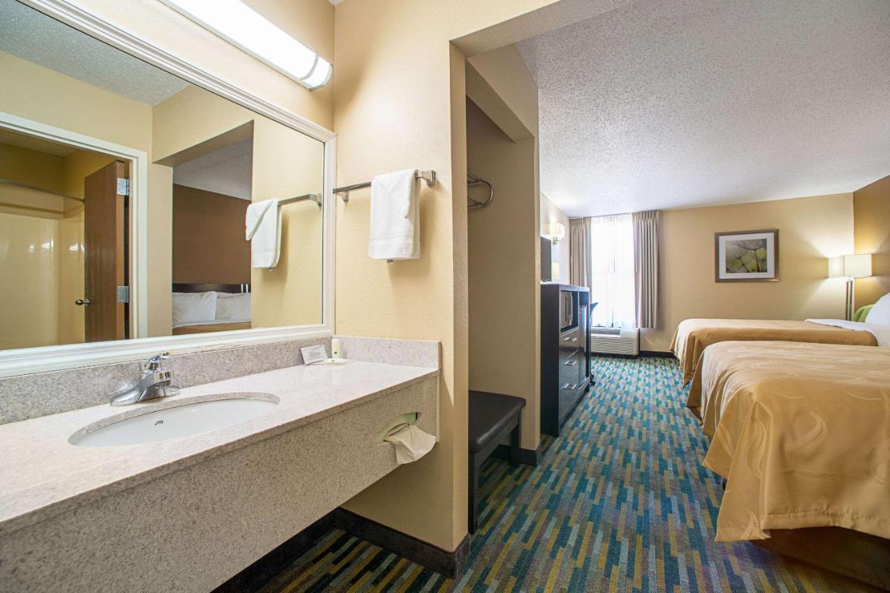 Quality Inn Near Six Flags St. Louis Пасифик Экстерьер фото